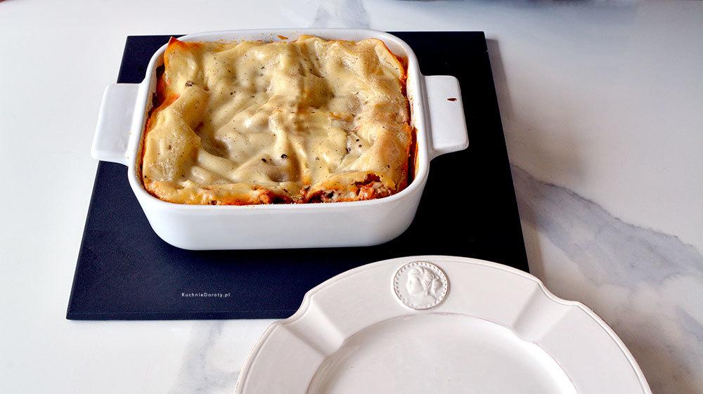 Lazania z Mięsem i Sosem Beszamelowym