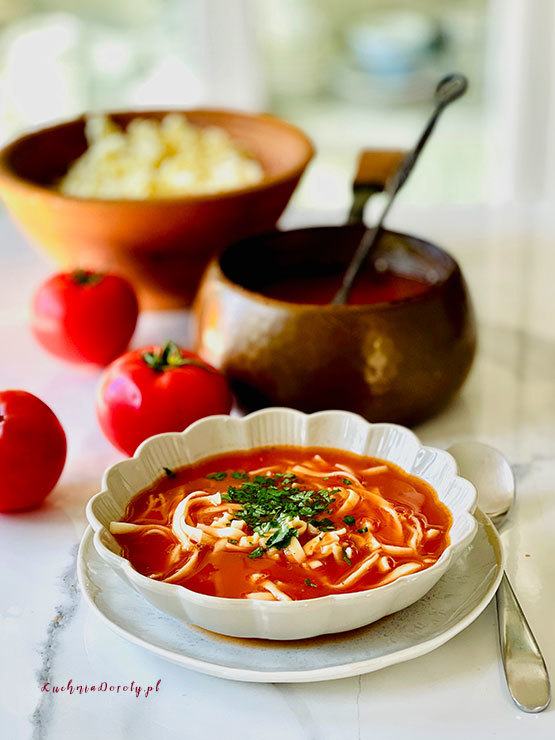 Zupa Pomidorowa na Lekkim Rosole